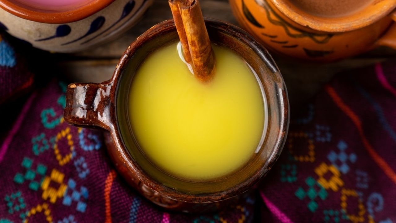 Atole de mango. . . . . . . . . . $ 50